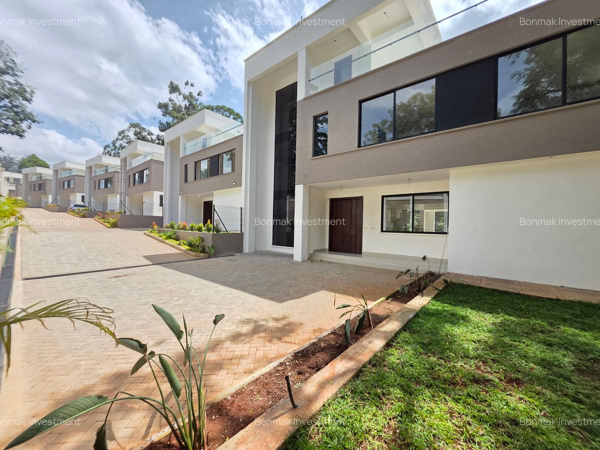 6 Bed Townhouse with En Suite at Old Kitusuru - 2