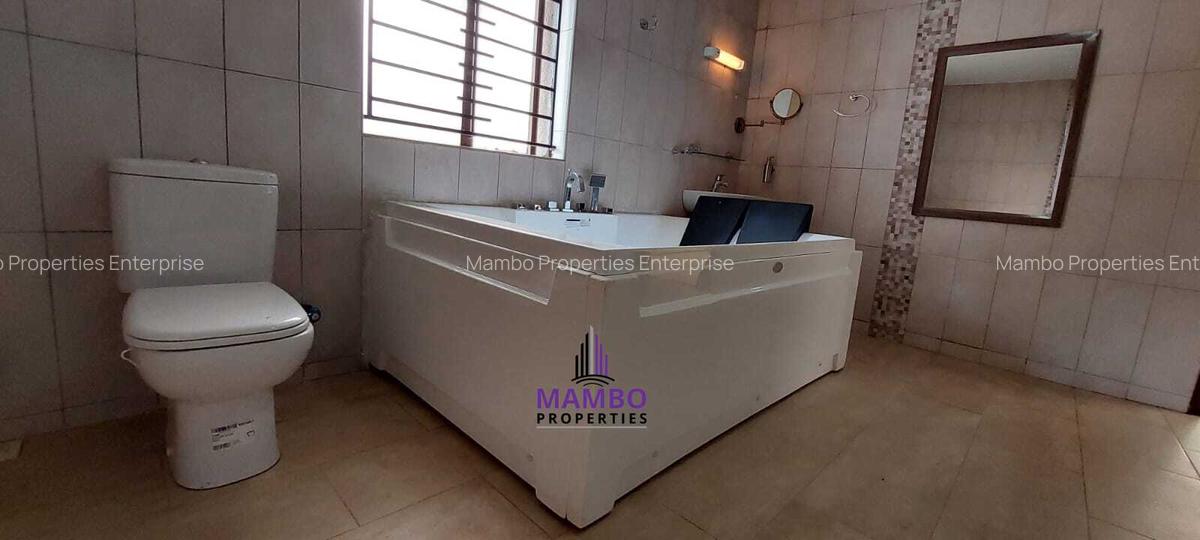 4 Bed House with En Suite at Daisy - 10