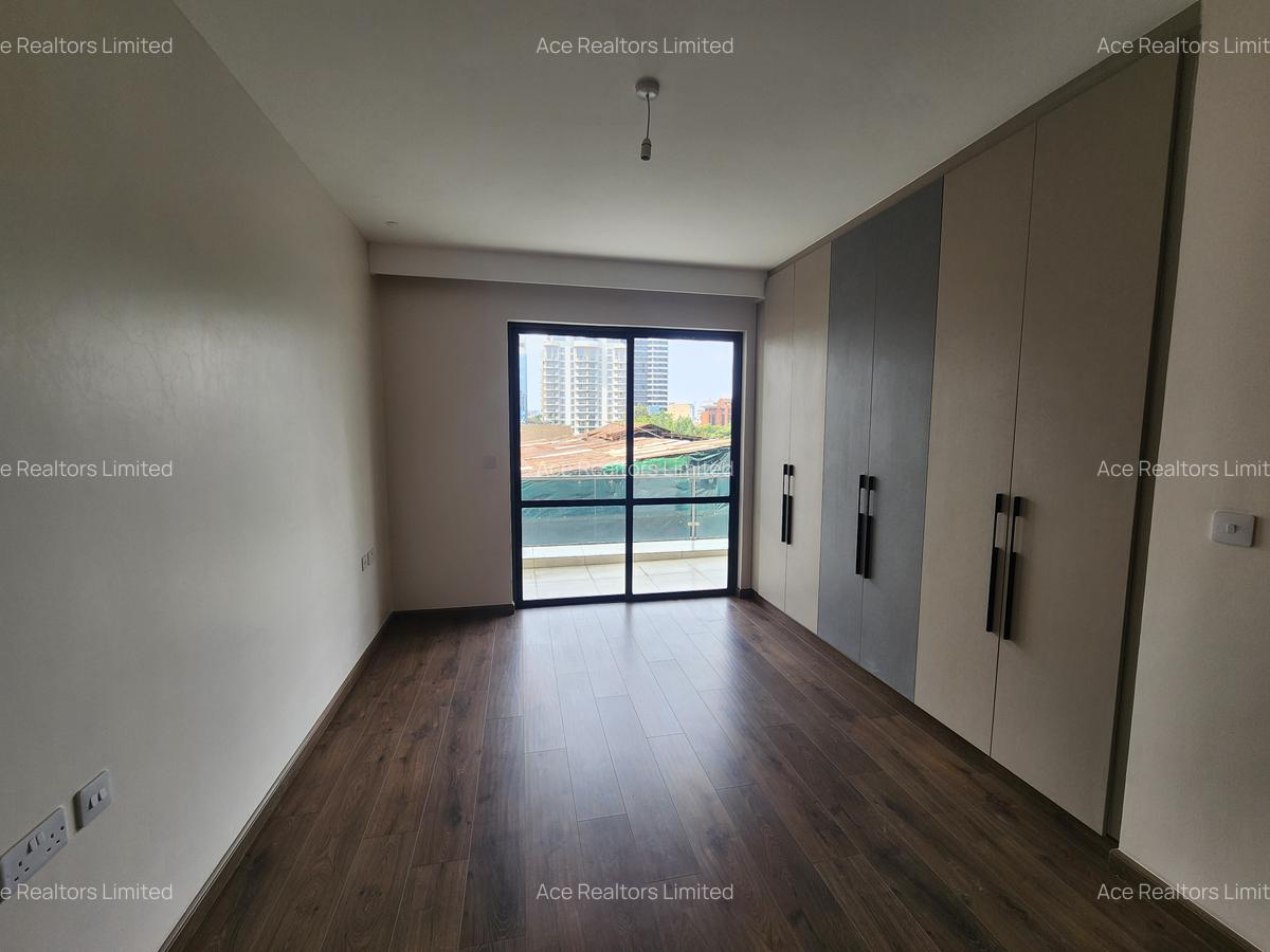 3 Bed Apartment with En Suite at Westlands - 13