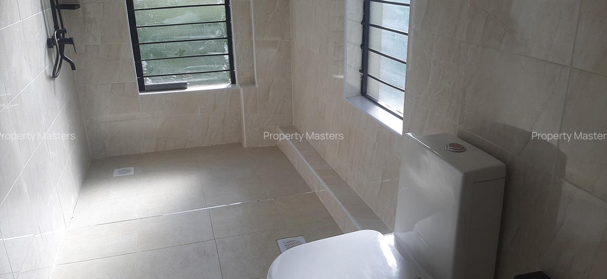 4 Bed House with En Suite at Centre Piece - 12