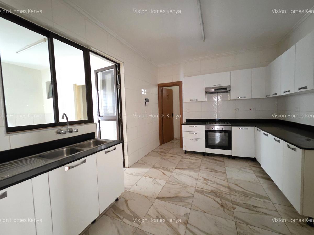 3 Bed Apartment with En Suite in Kilimani - 2