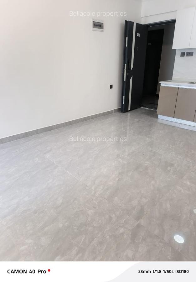 1 Bed Apartment with Gym in Kilimani - 12