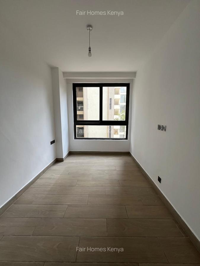 3 Bed Apartment with En Suite at Riverside Drive - 5