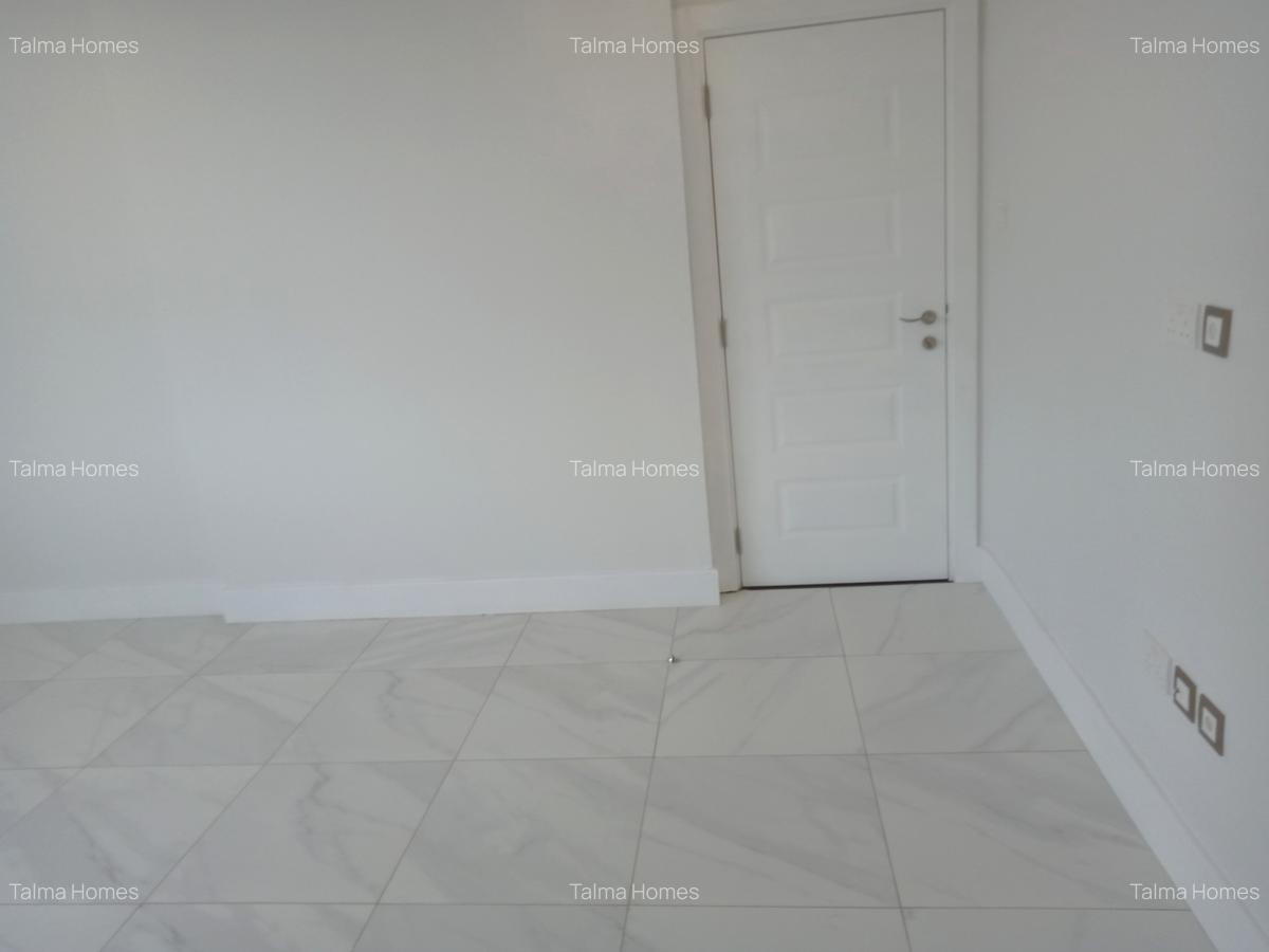 1 Bed Apartment with En Suite in Westlands Area - 4