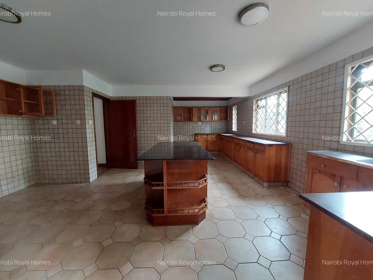 4 Bed Townhouse with En Suite at Lavington Villas - 16