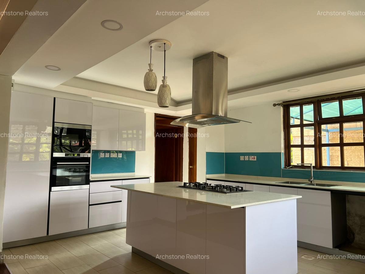 4 Bed House with En Suite in Runda - 8