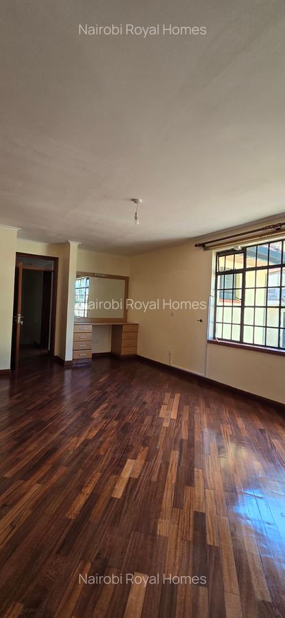 4 Bed Townhouse with En Suite at Lavington Green - 8