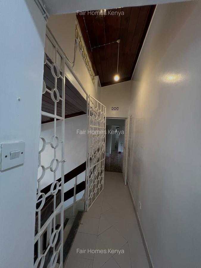 5 Bed Townhouse with En Suite at Manyani East - 10
