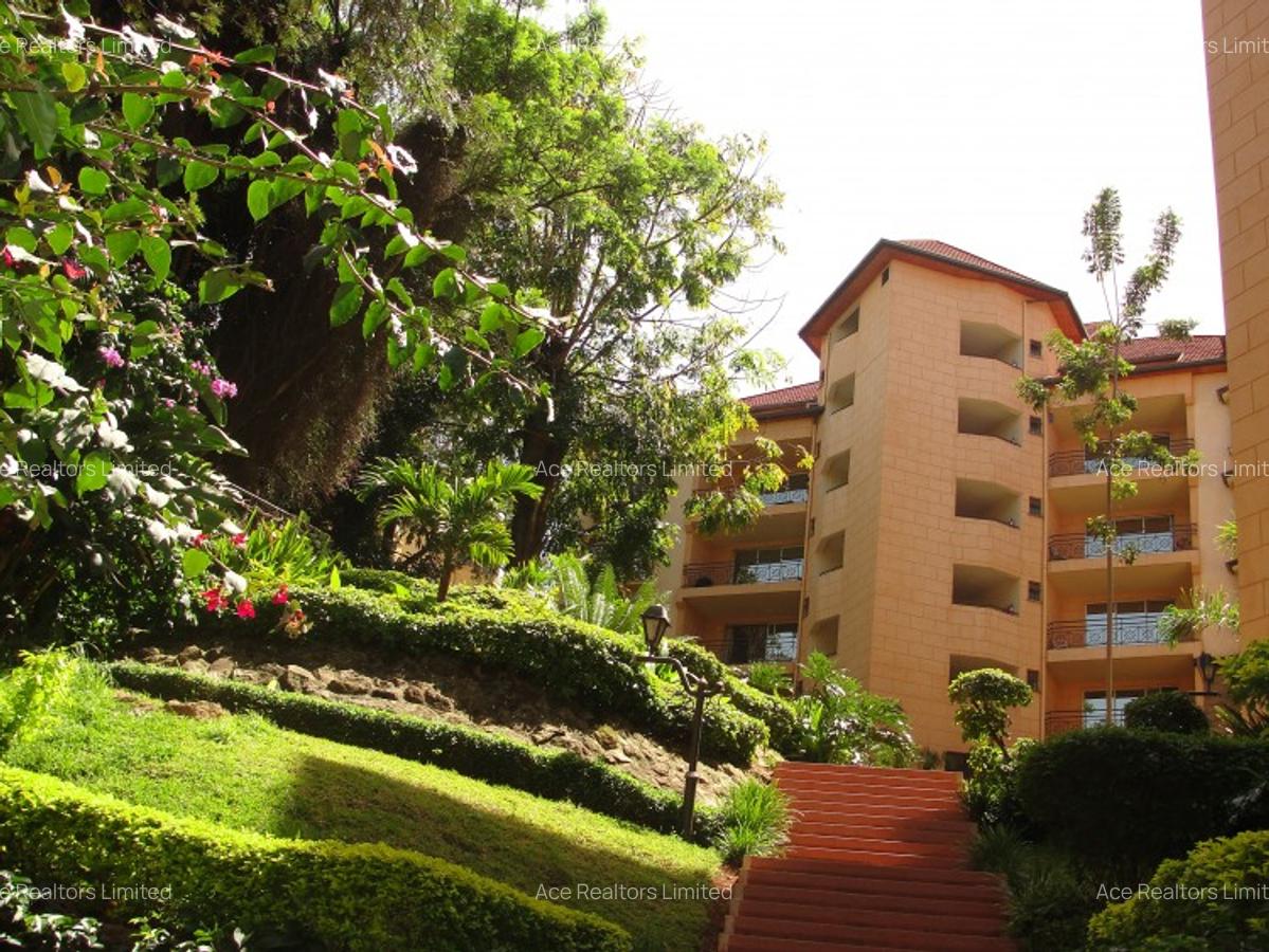 Furnished 3 Bed Apartment with En Suite at Brookside Drive - 8