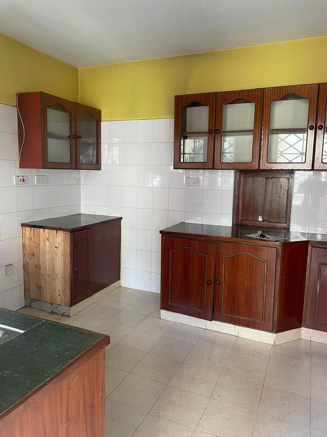 2 Bed Apartment with En Suite in Kilimani - 20