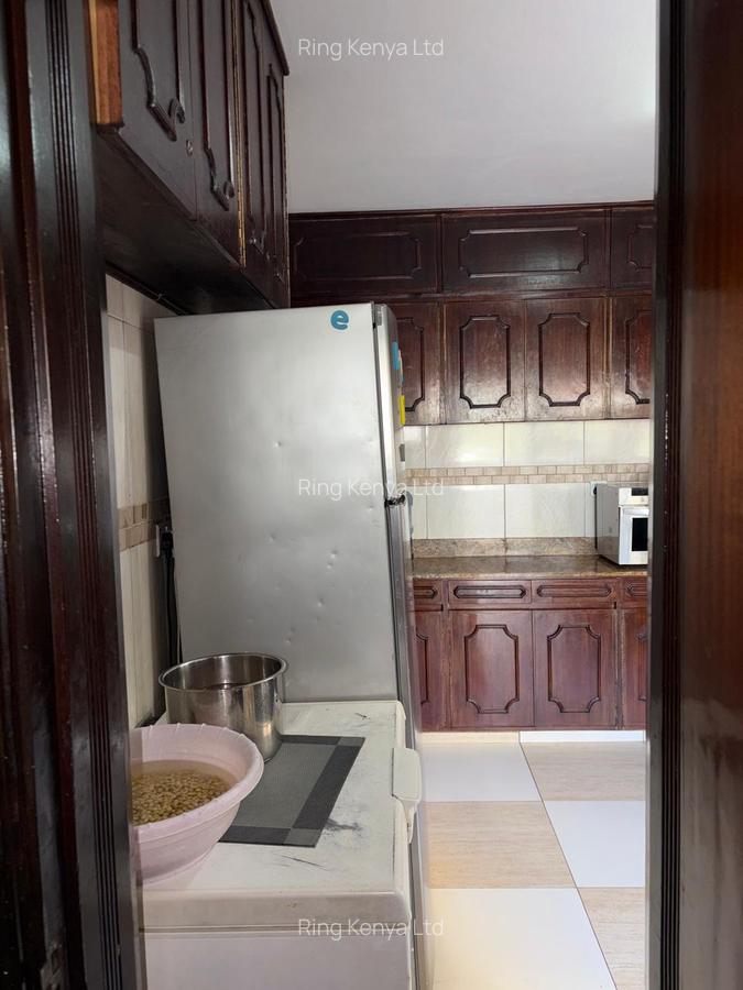 4 Bed House with En Suite in Lavington - 7