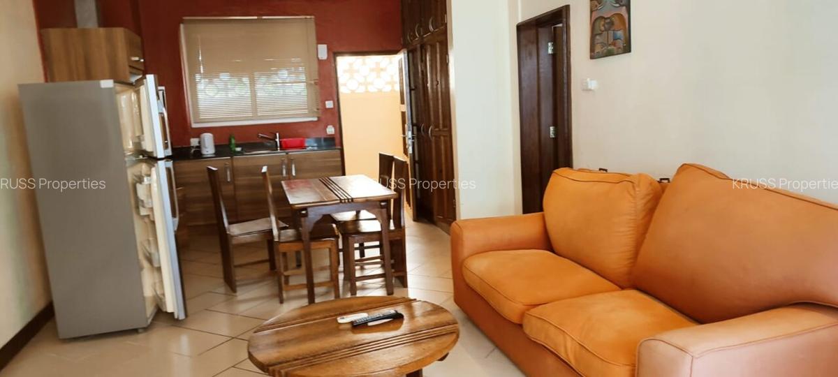 2 Bed Apartment with En Suite at As77 - 16