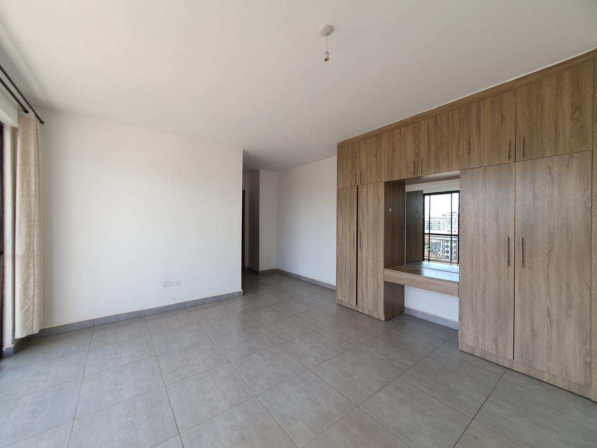 2 Bed Apartment with En Suite in Parklands - 9