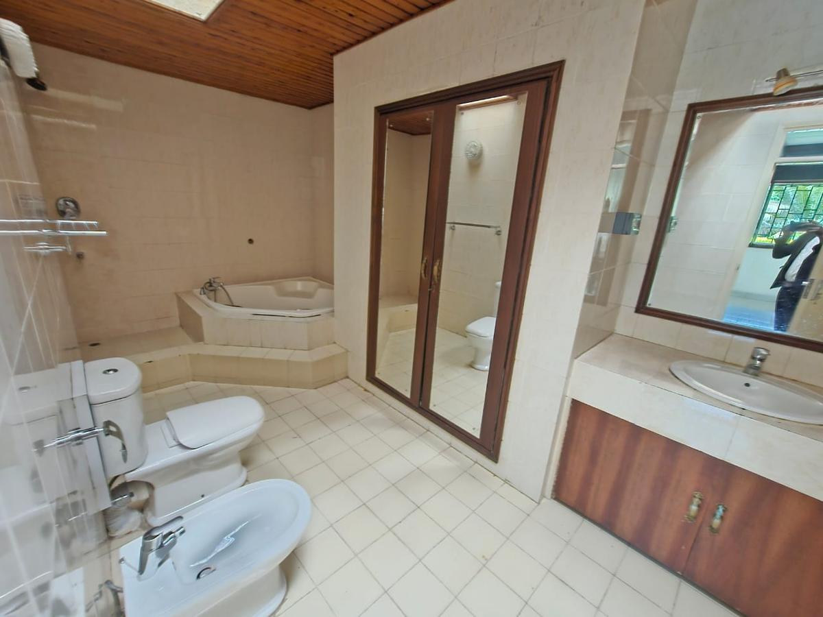 4 Bed House with En Suite at Old Muthaiga - 18