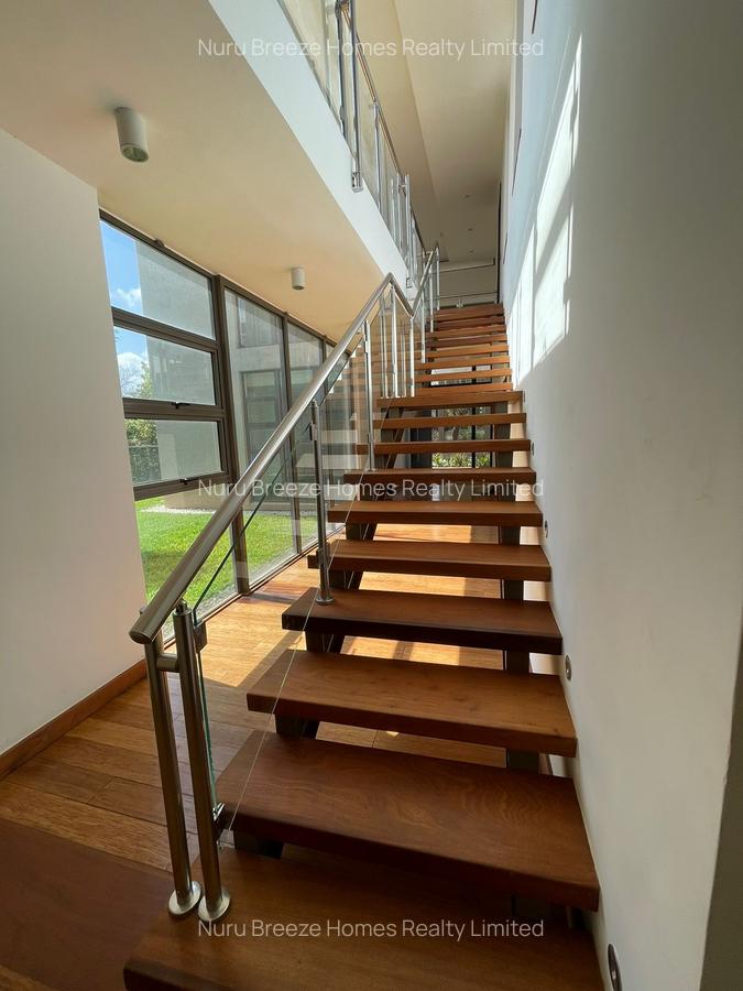 5 Bed Townhouse with En Suite in Karen - 5