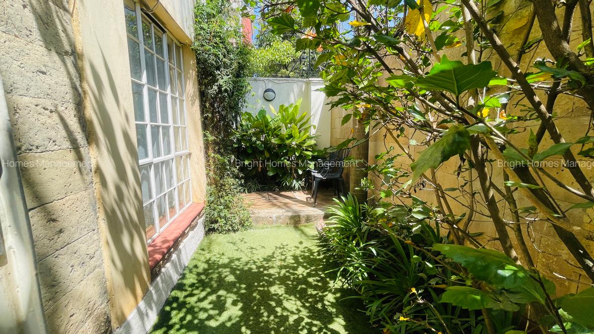 5 Bed Townhouse with En Suite in Kilimani - 10