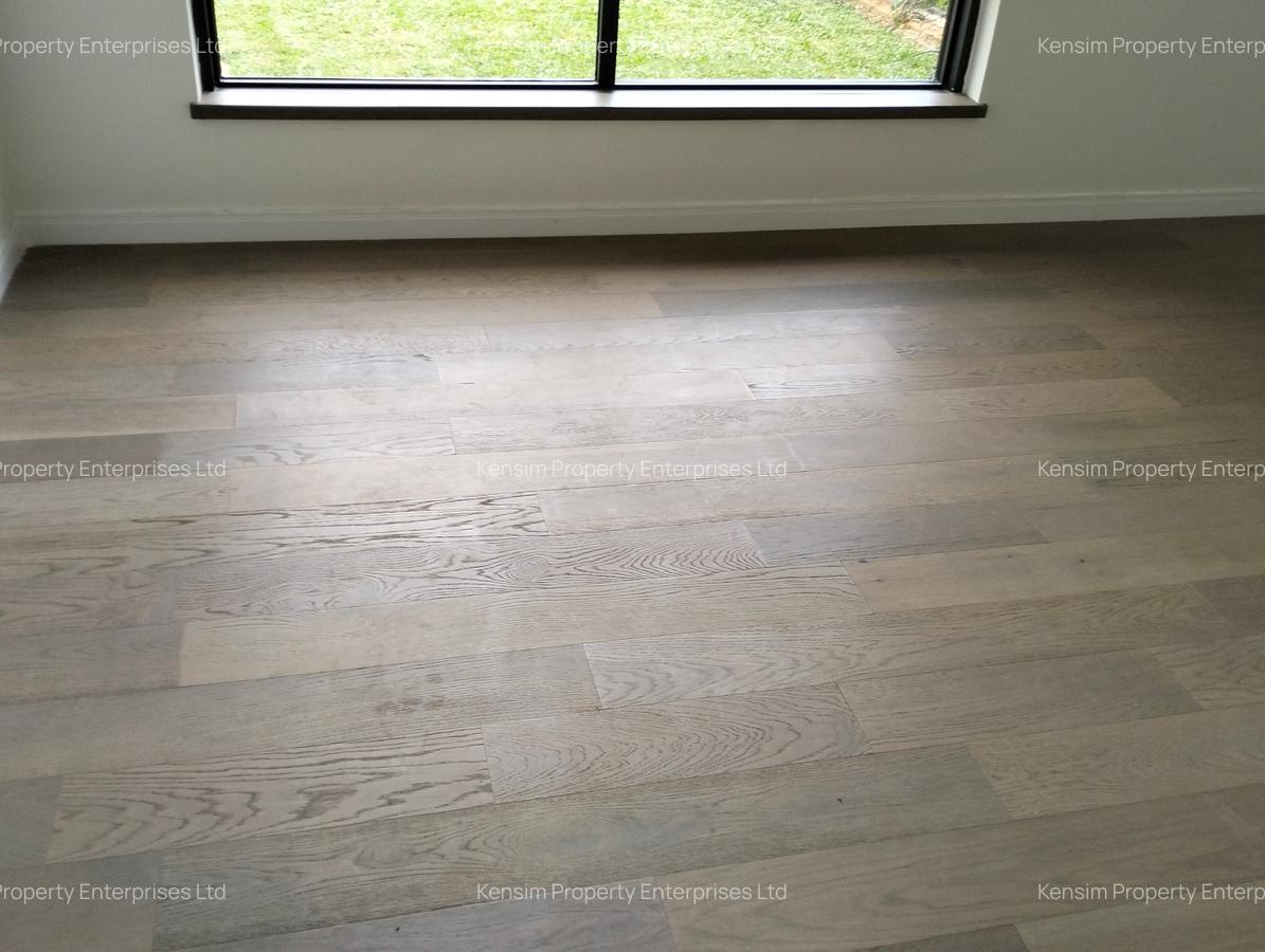 5 Bed Townhouse with En Suite in Lavington - 17