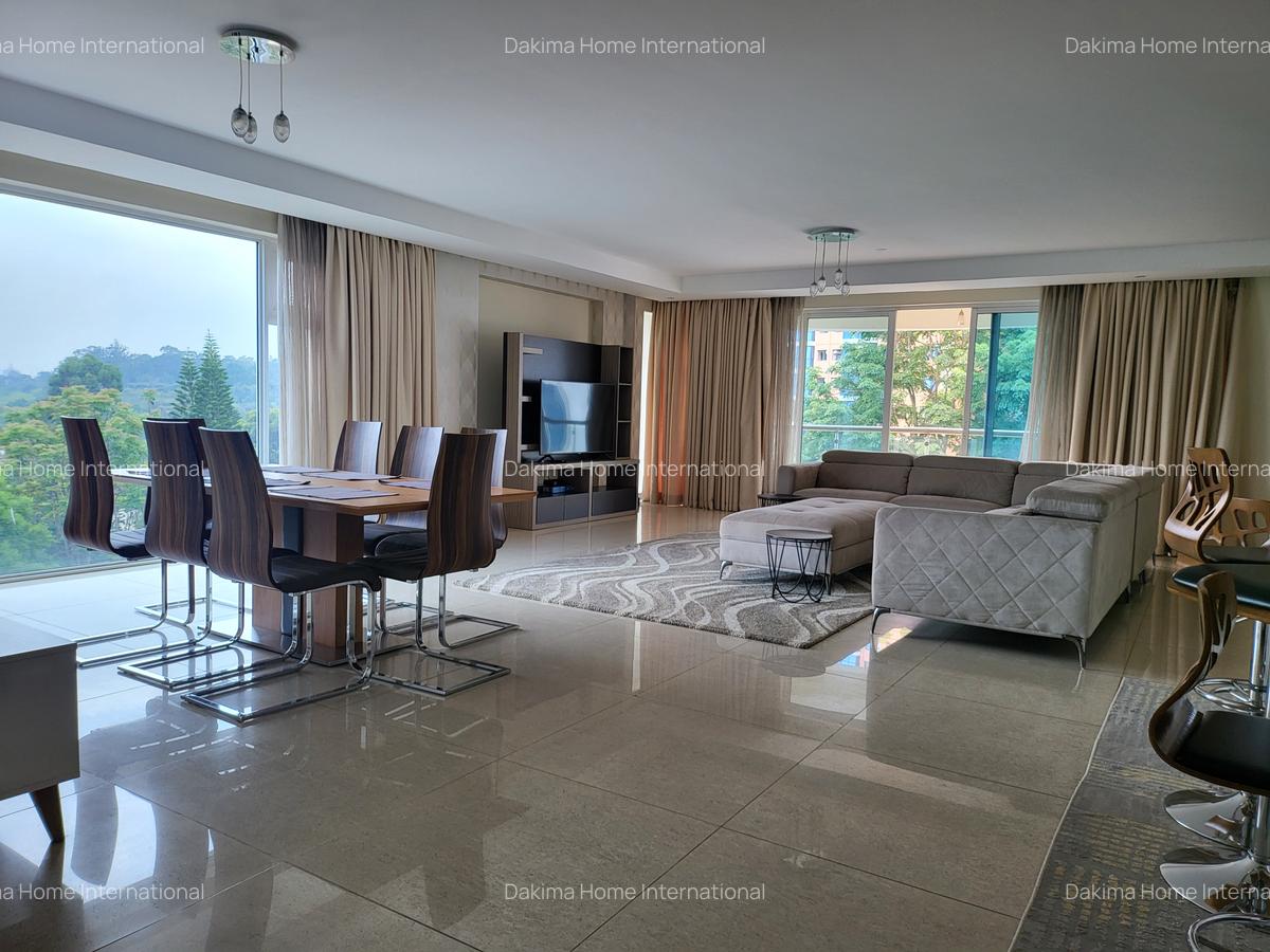 Furnished 3 Bed Apartment with En Suite in Riverside - 17