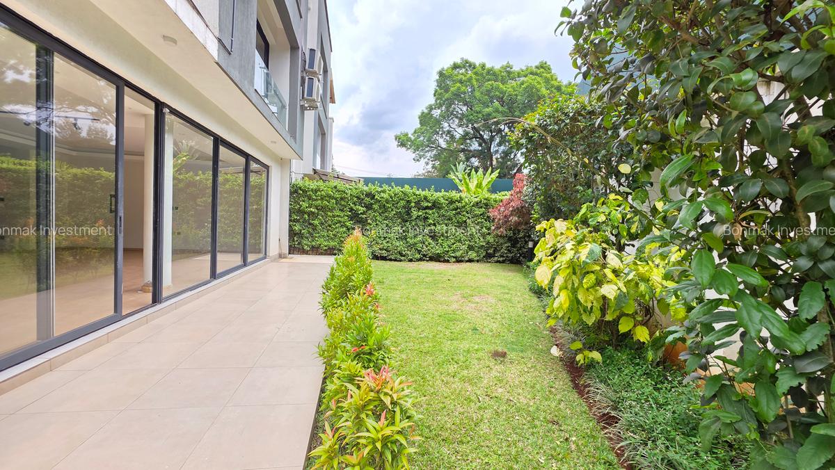 4 Bed Townhouse with En Suite at Lavington Green - 4