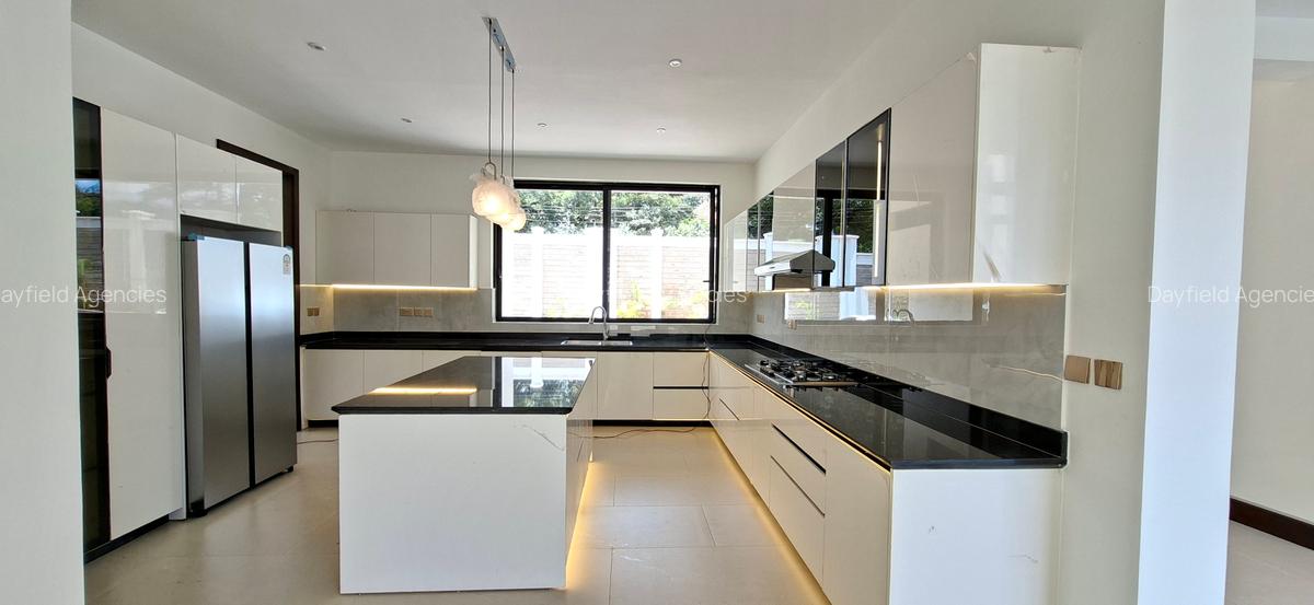 6 Bed House with En Suite at Peponi Road - 4