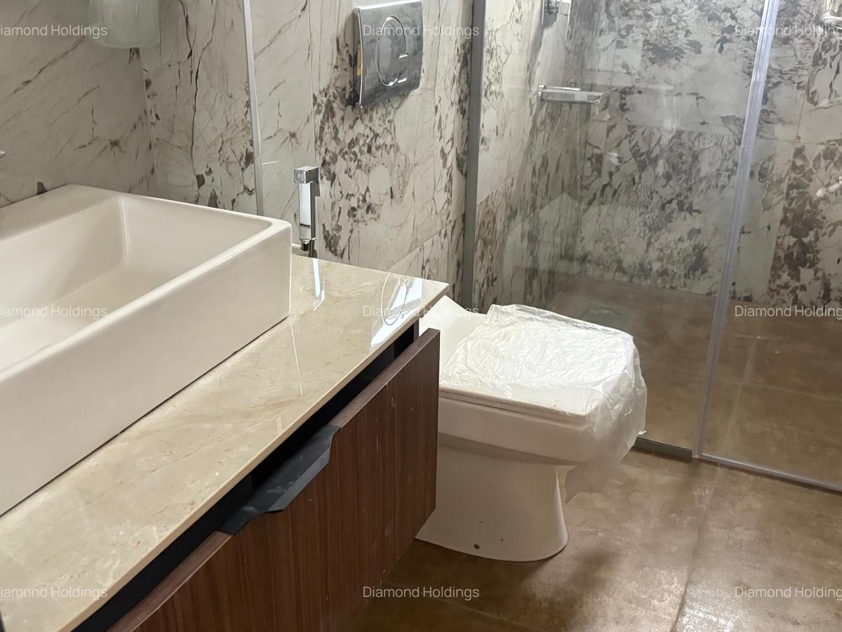 3 Bed Apartment with En Suite at Brookside - 14