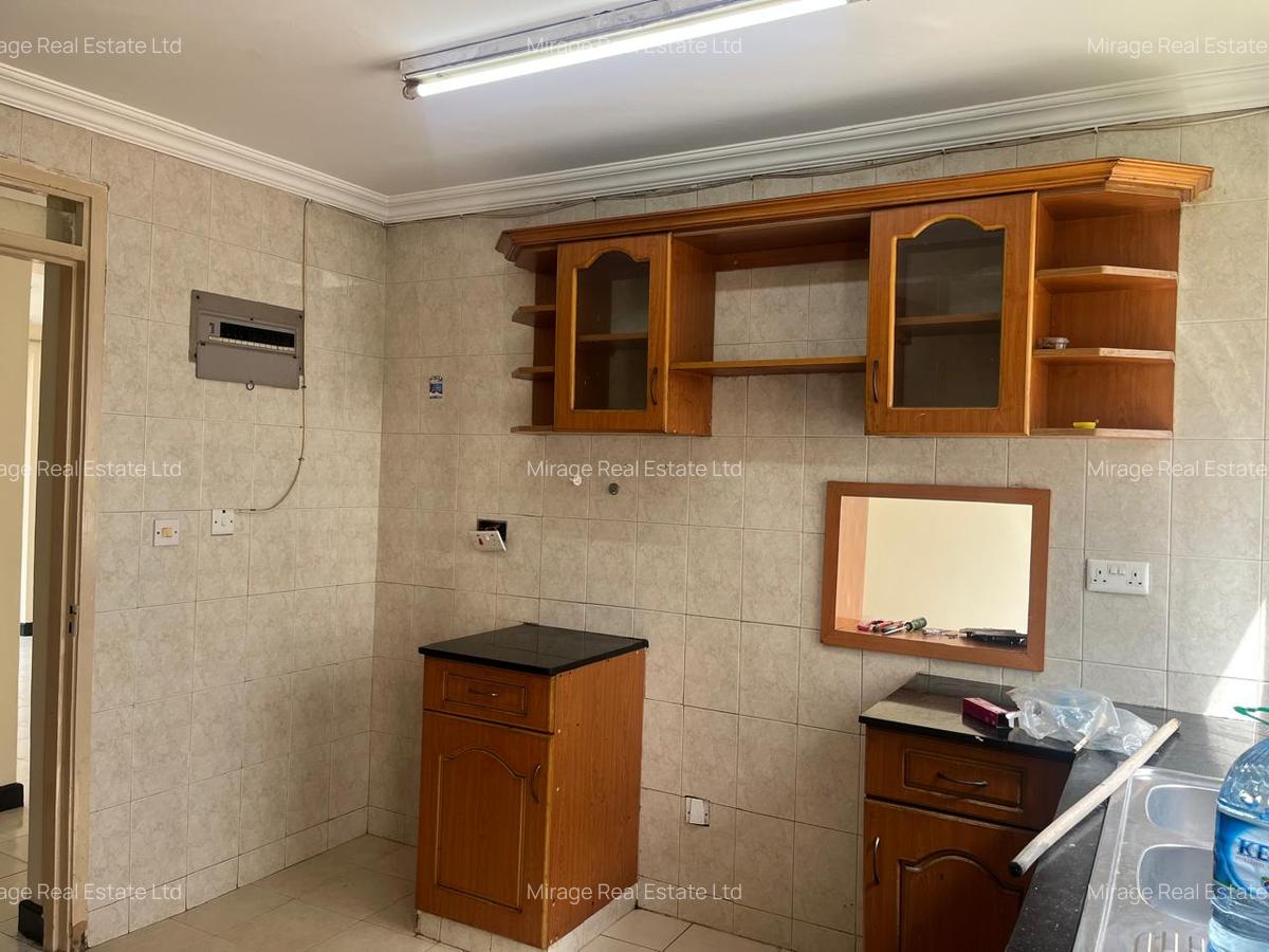 4 Bed Apartment with Borehole in Kilimani - 4