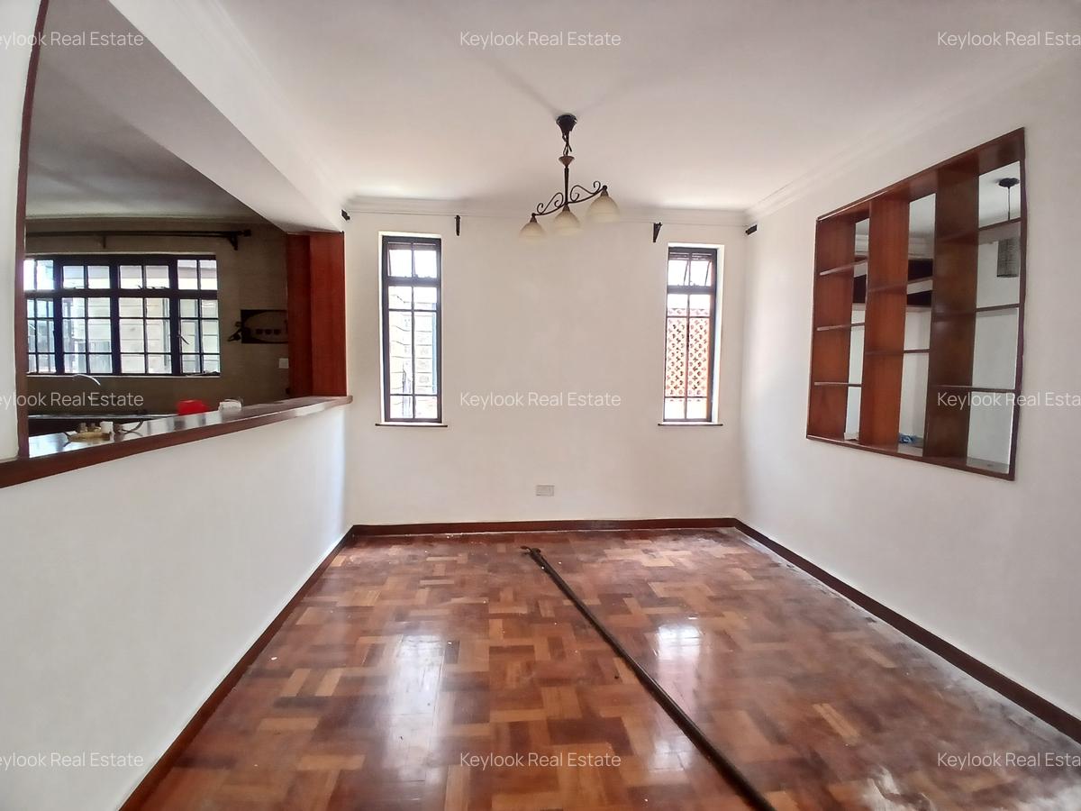 5 Bed Townhouse with En Suite at Mbaazi Avenue - 10