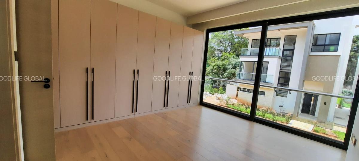 4 Bed Villa with En Suite in Lavington - 10