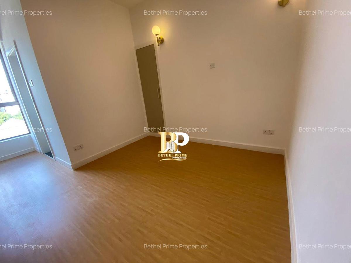 3 Bed Apartment with En Suite in Lavington - 8