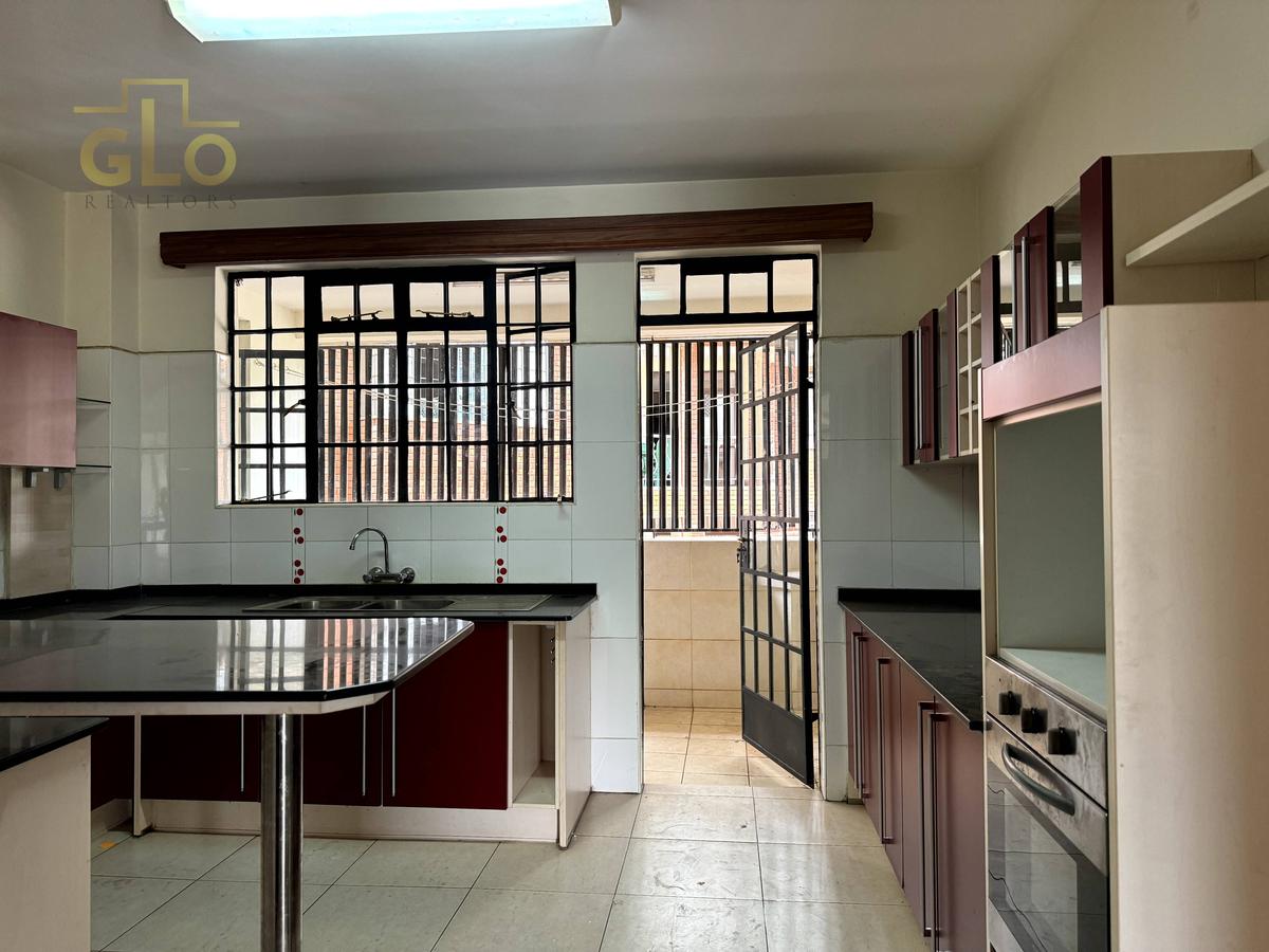 3 Bed Apartment with En Suite in Rhapta Road - 12