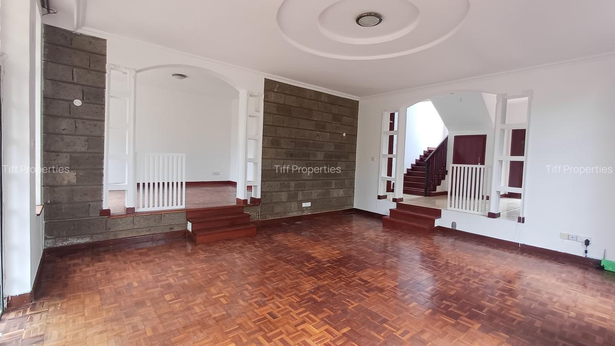 4 Bed Townhouse in Rosslyn - 4