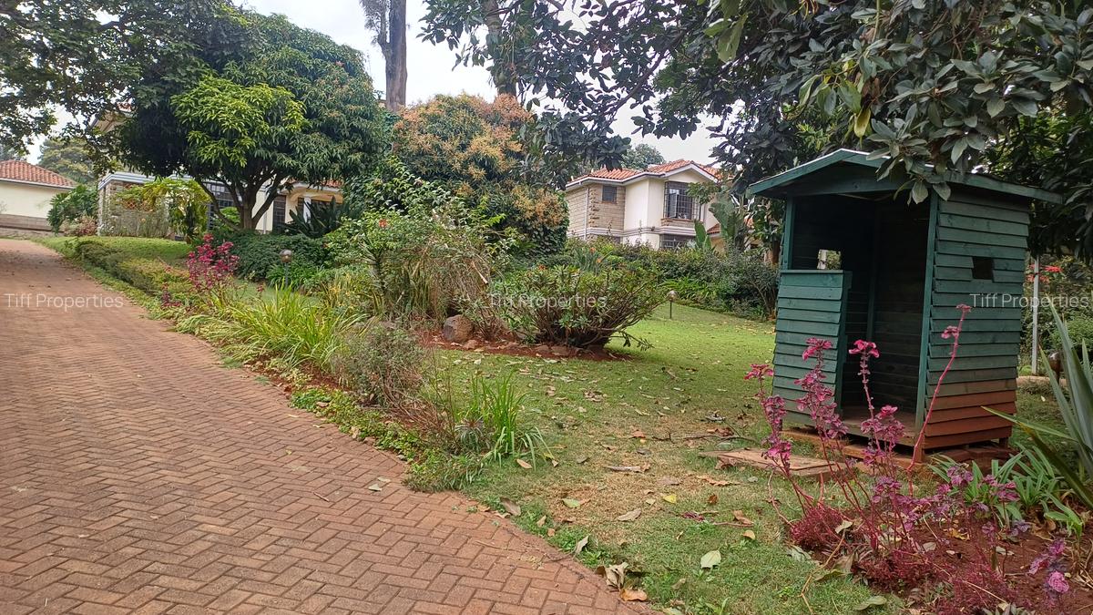 4 Bed Townhouse in Rosslyn - 17