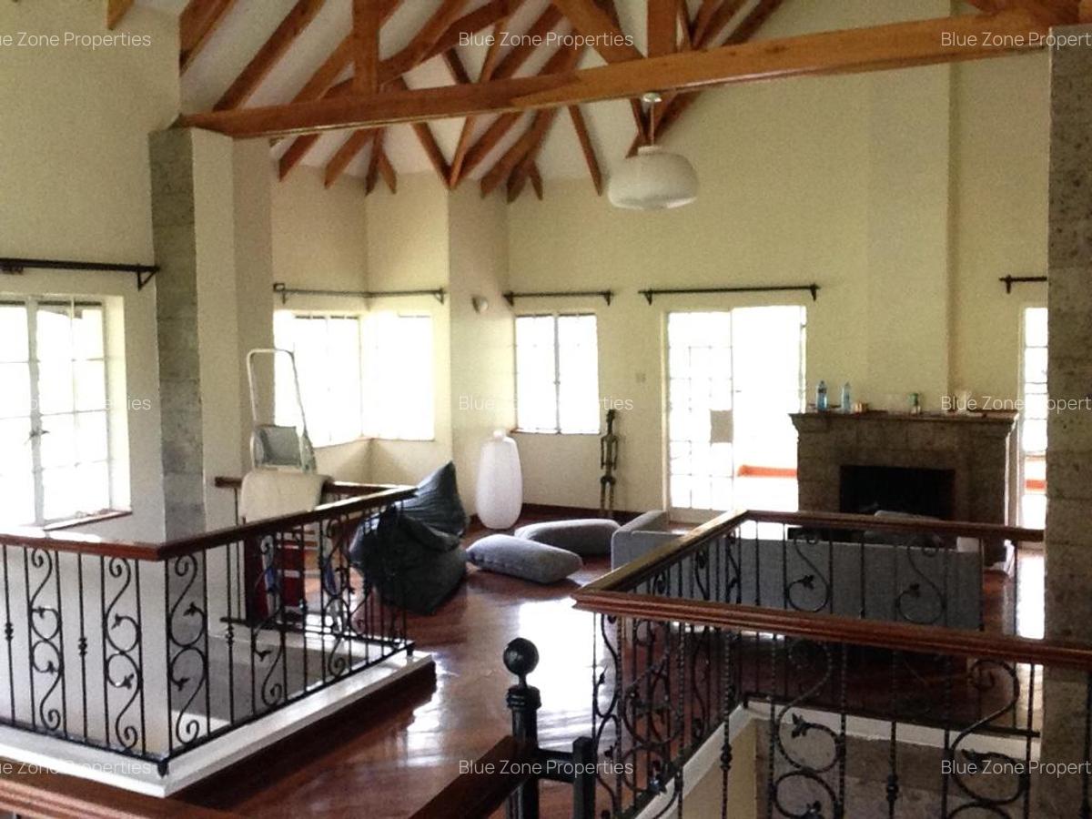 5 Bed Villa with En Suite at Off Rosslyn Lone Tree Rd - 9