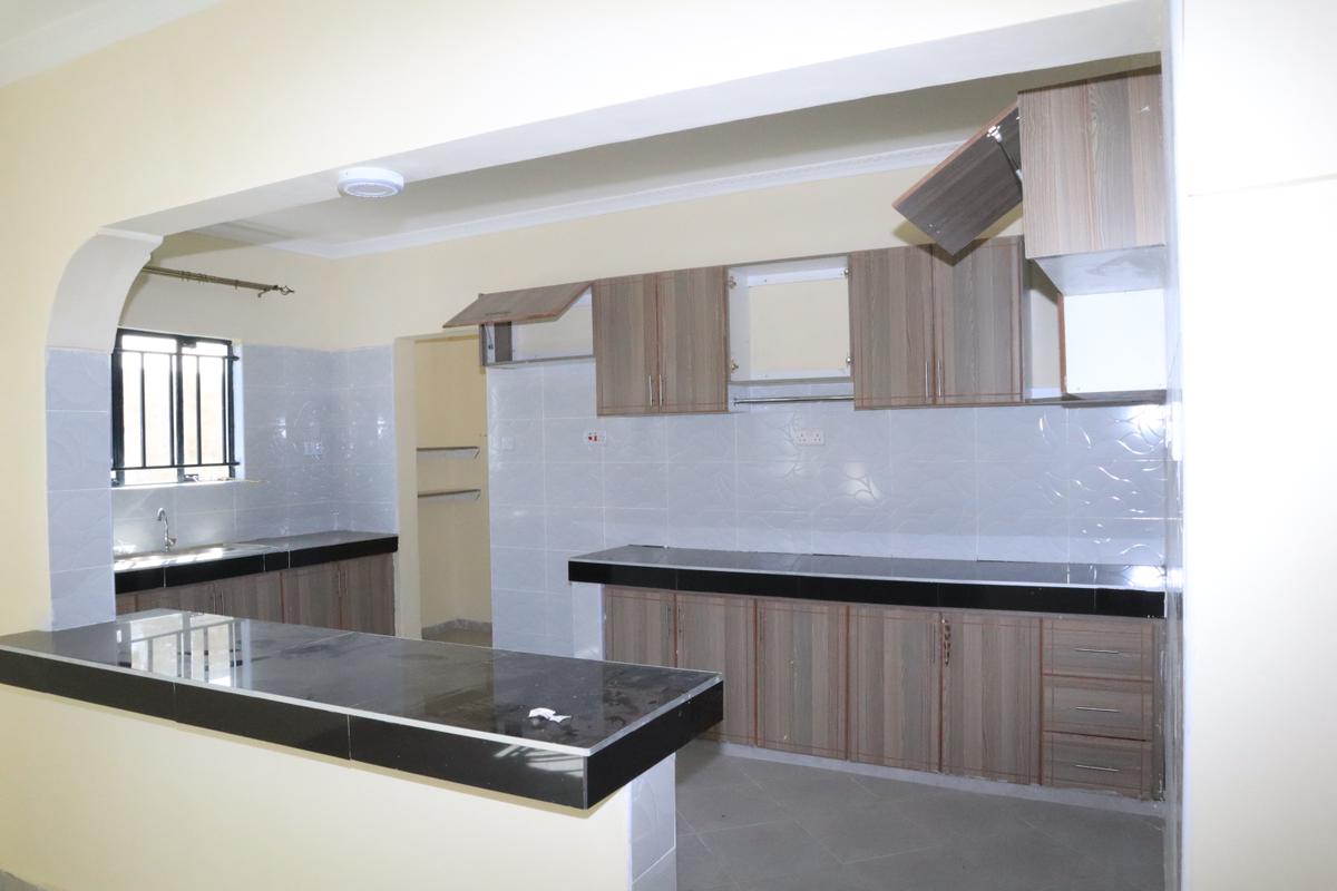 3 Bed House with En Suite at Acacia Area - 7