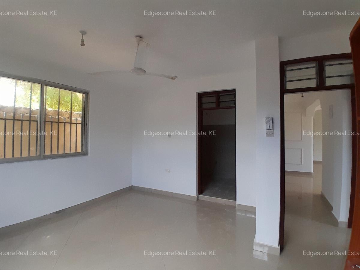 2 Bed Apartment with En Suite in Mtwapa - 9