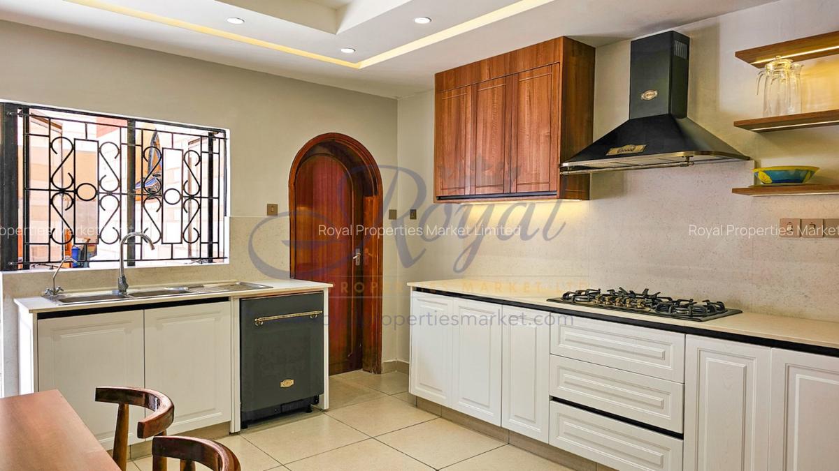 4 Bed Villa with En Suite at Grevillea Groove - 3