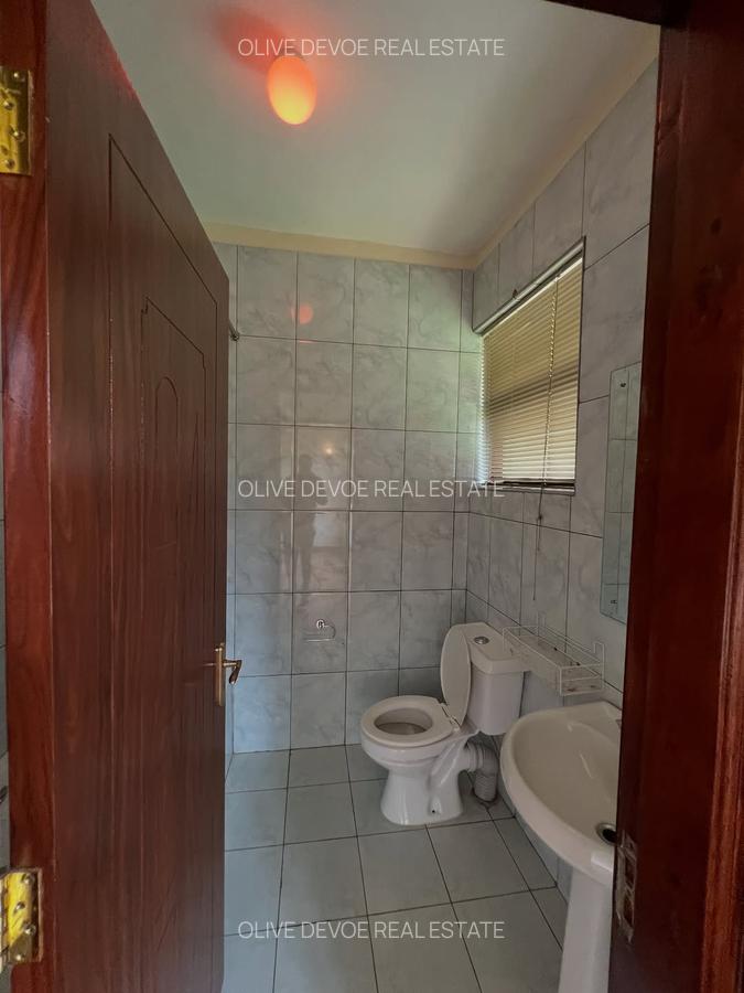 5 Bed Townhouse with En Suite in Karen - 11