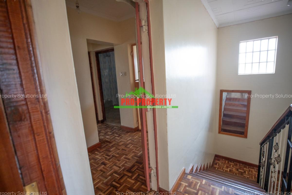 4 Bed House with En Suite at Zambezi - 14