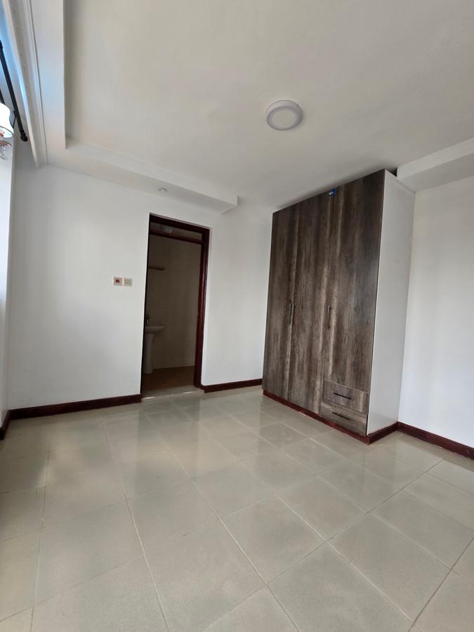 2 Bed Apartment with En Suite in Garden Estate - 16