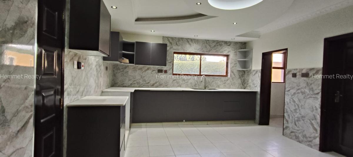 5 Bed House with En Suite in Kitisuru - 4