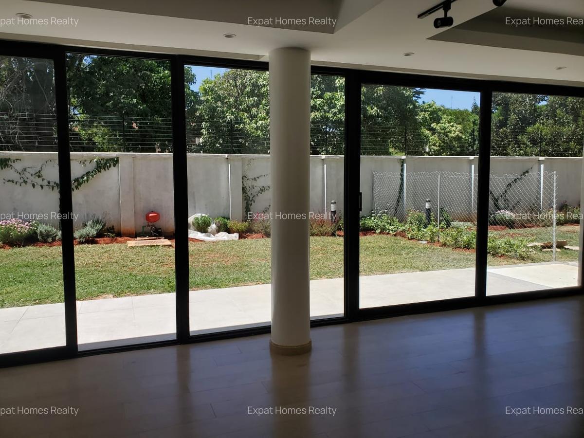 4 Bed Villa with En Suite in Lavington - 5