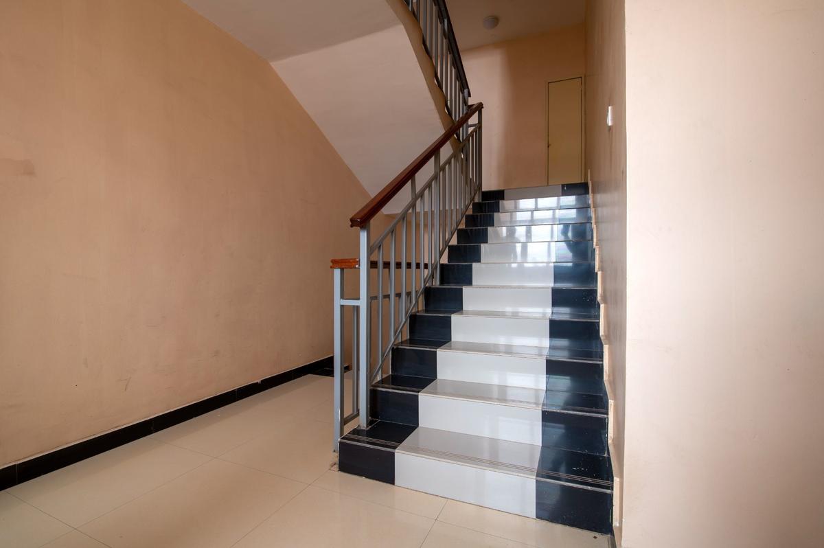 2 Bed Apartment with En Suite in Syokimau - 12