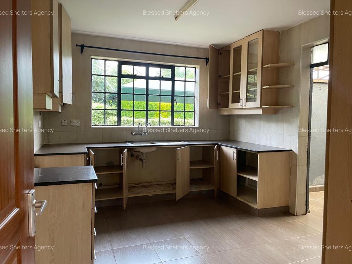 4 Bed Villa with En Suite in Kiambu Road - 18