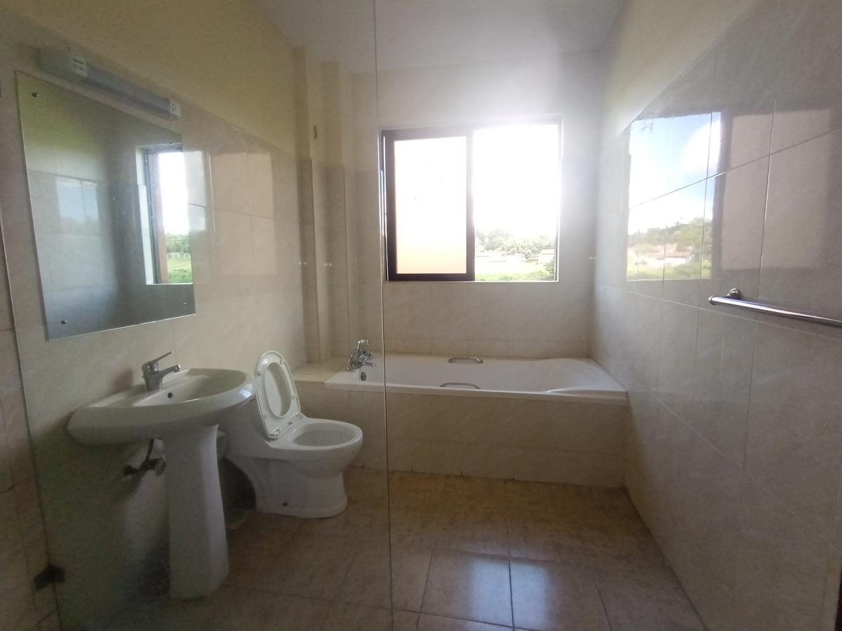 4 Bed Apartment with En Suite at Kilelesha Estate - 10