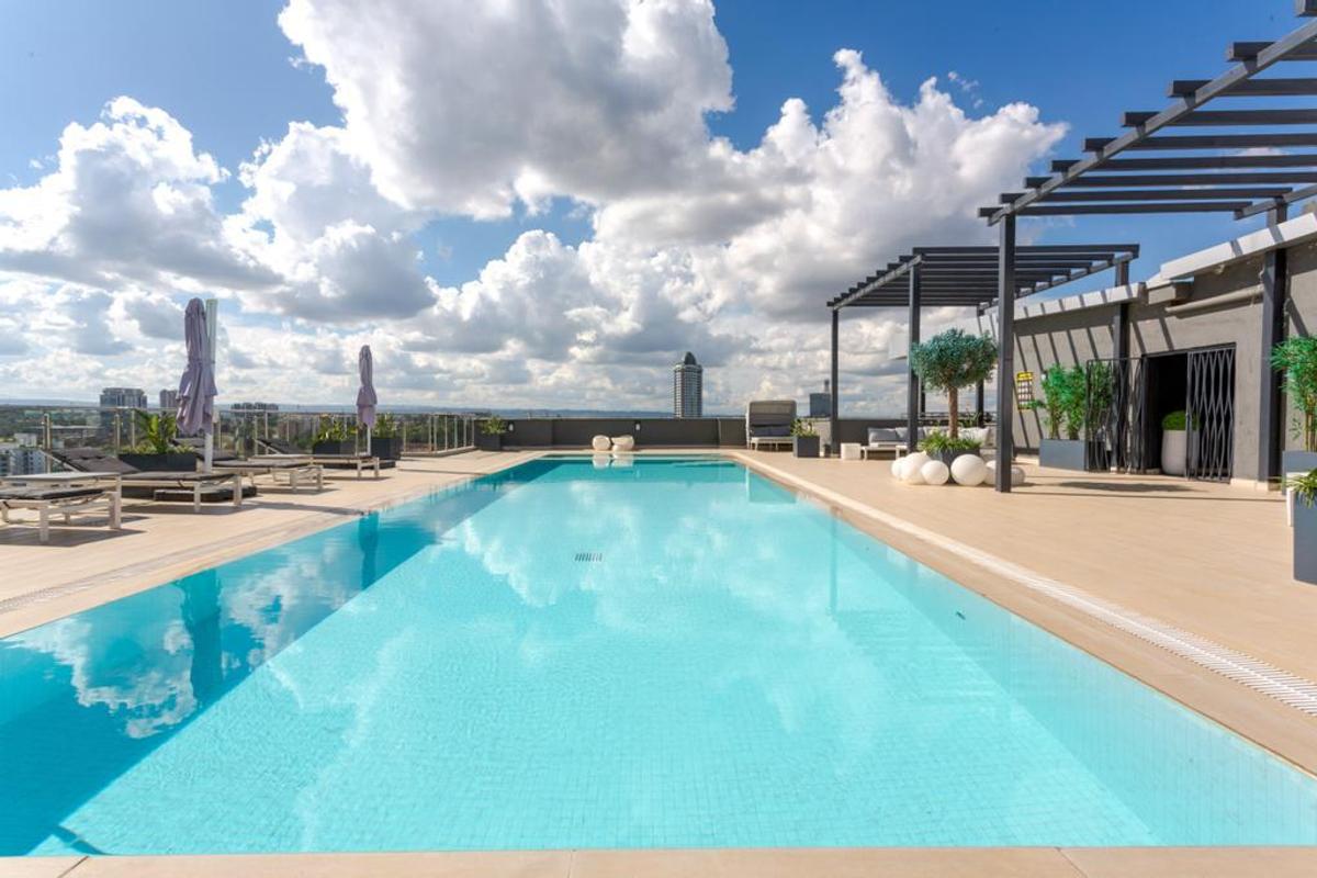 Serviced 2 Bed Apartment with En Suite at Riverside - 5