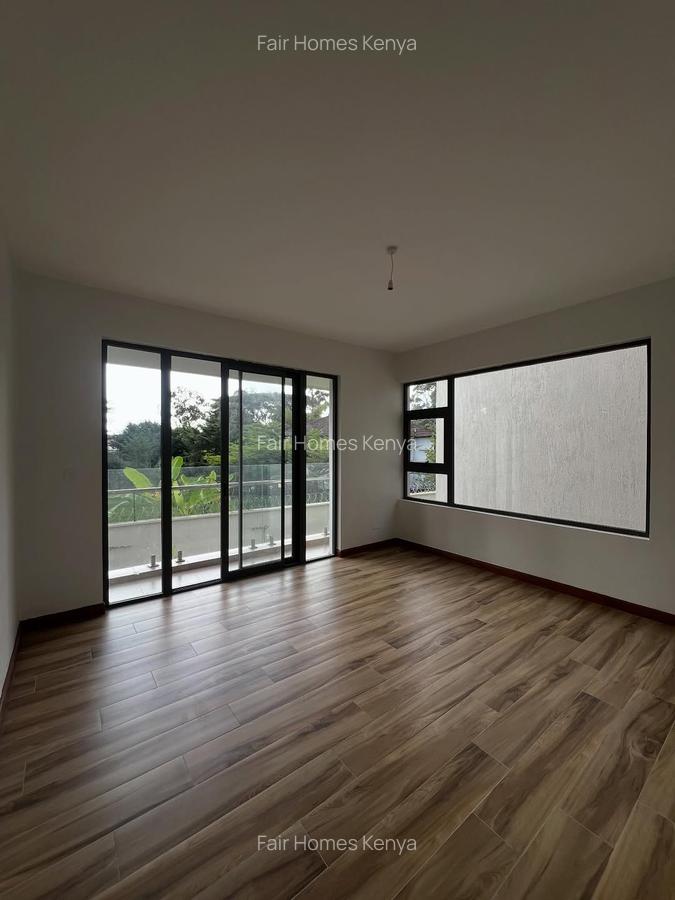 6 Bed Townhouse with En Suite at Lavington Green - 14