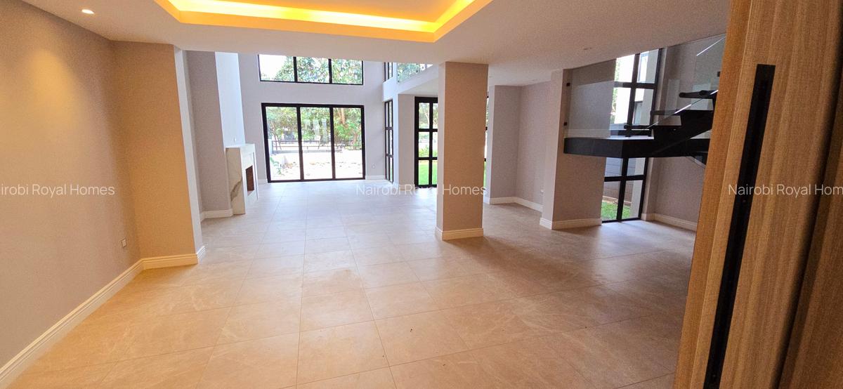 4 Bed House with En Suite at Palm Valley - 16