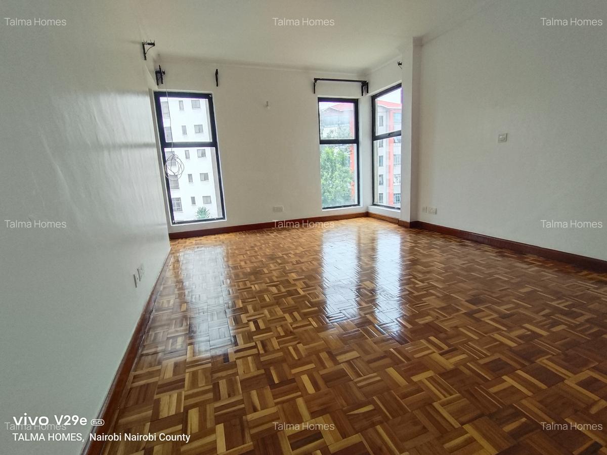 3 Bed Apartment with En Suite at Mpaka Road - 11