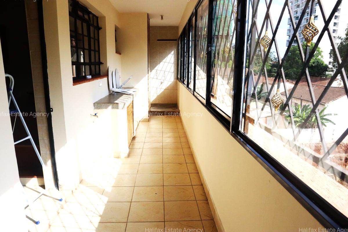 3 Bed Apartment with En Suite in Parklands - 13