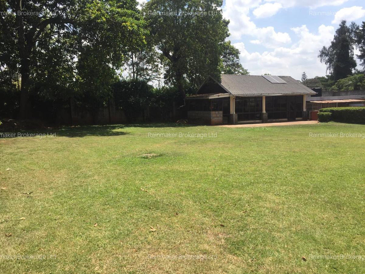 Commercial Property with Service Charge Included in Hill View - 4